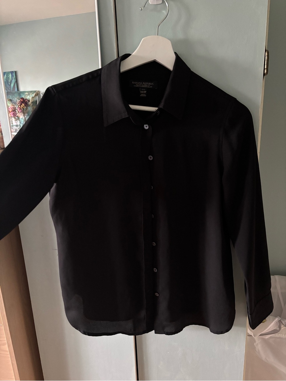 Banana Republic Women’s Black Dillon Classic Button-Up Shirt in Size XS Petite